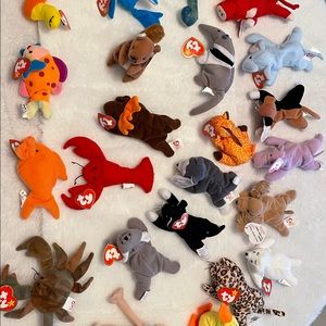 27 Teenie Beanie Babies